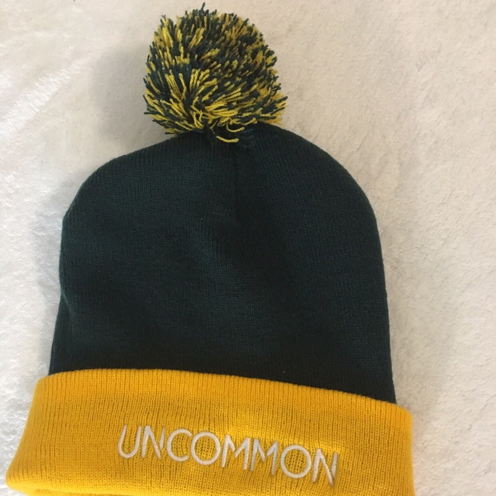 UO student “uncommon” beanie